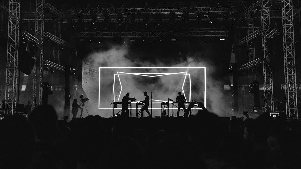 Do palco ao streaming: a energia dos shows brasileiros hoje ecoa muito além das nossas fronteiras.